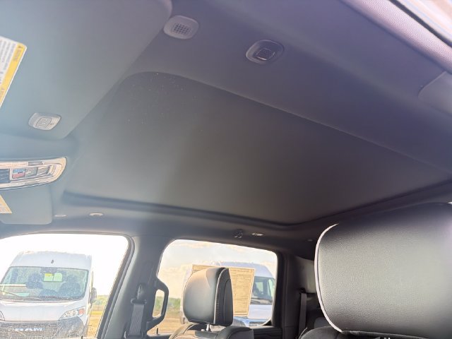 New 2026 RAM 1500 Laramie AWD/4WD image 35