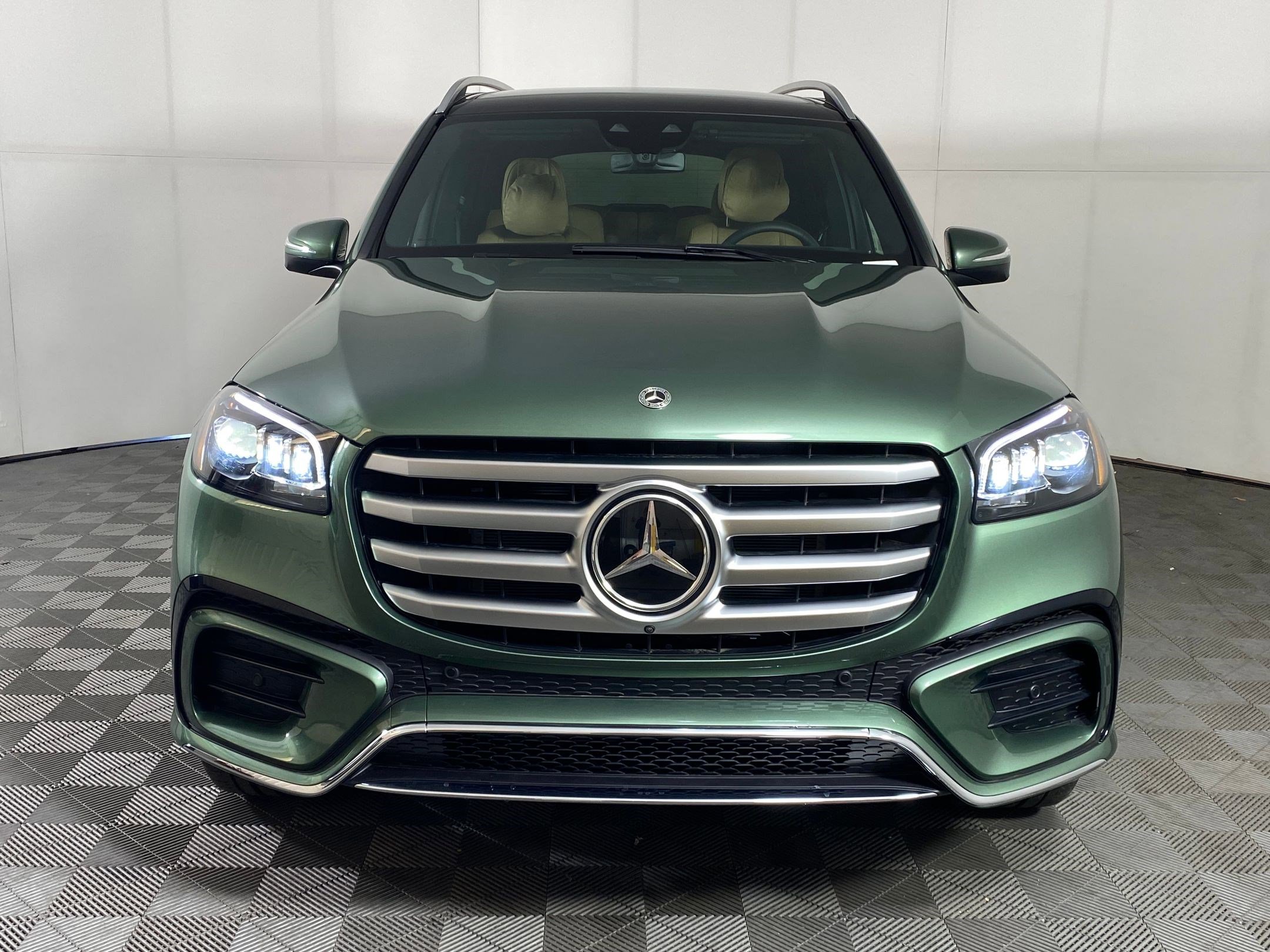 New 2025 Mercedes-Benz GLS 580 4MATIC image 5