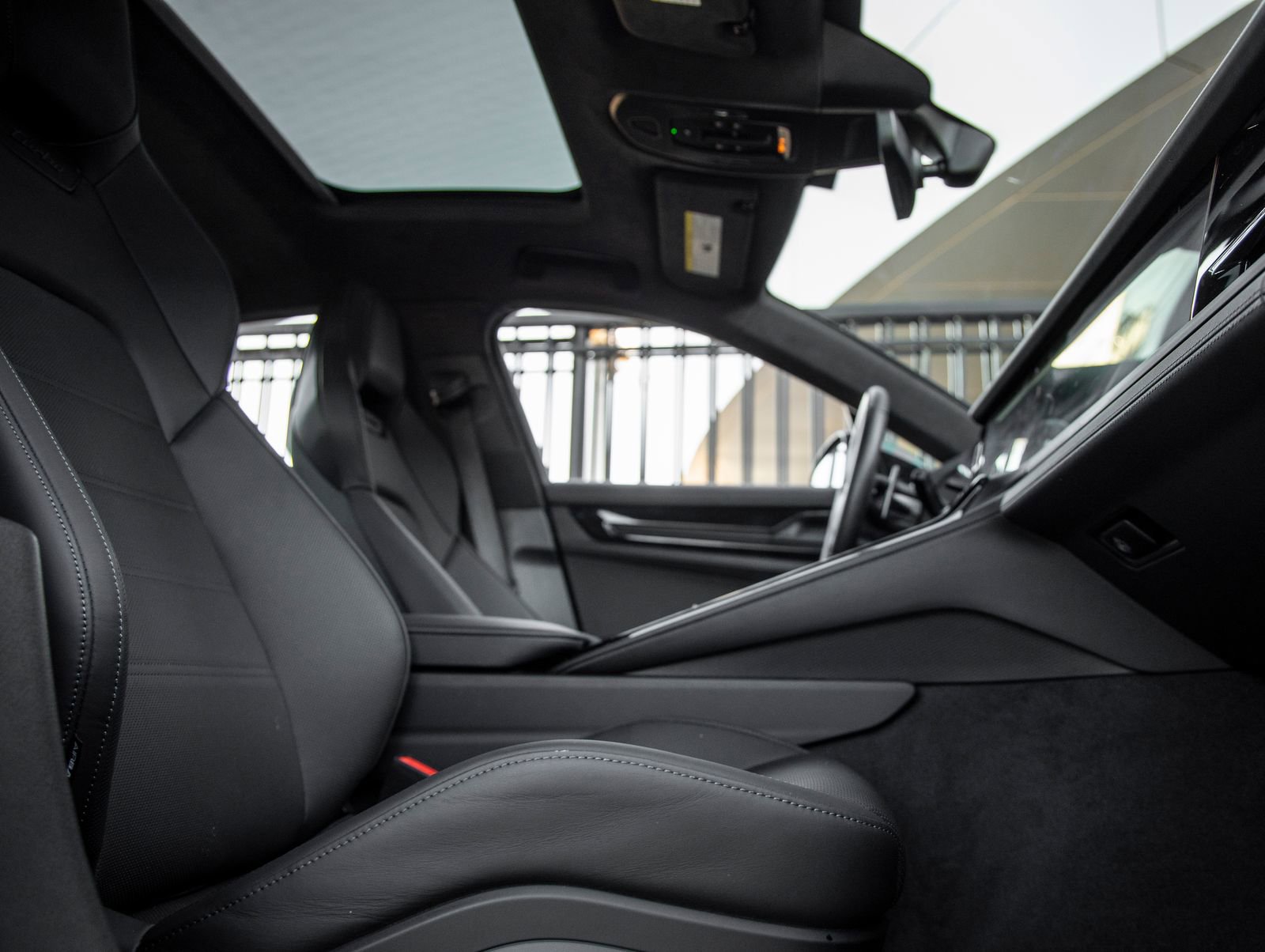 Used 2025 Porsche Panamera Turbo image 43