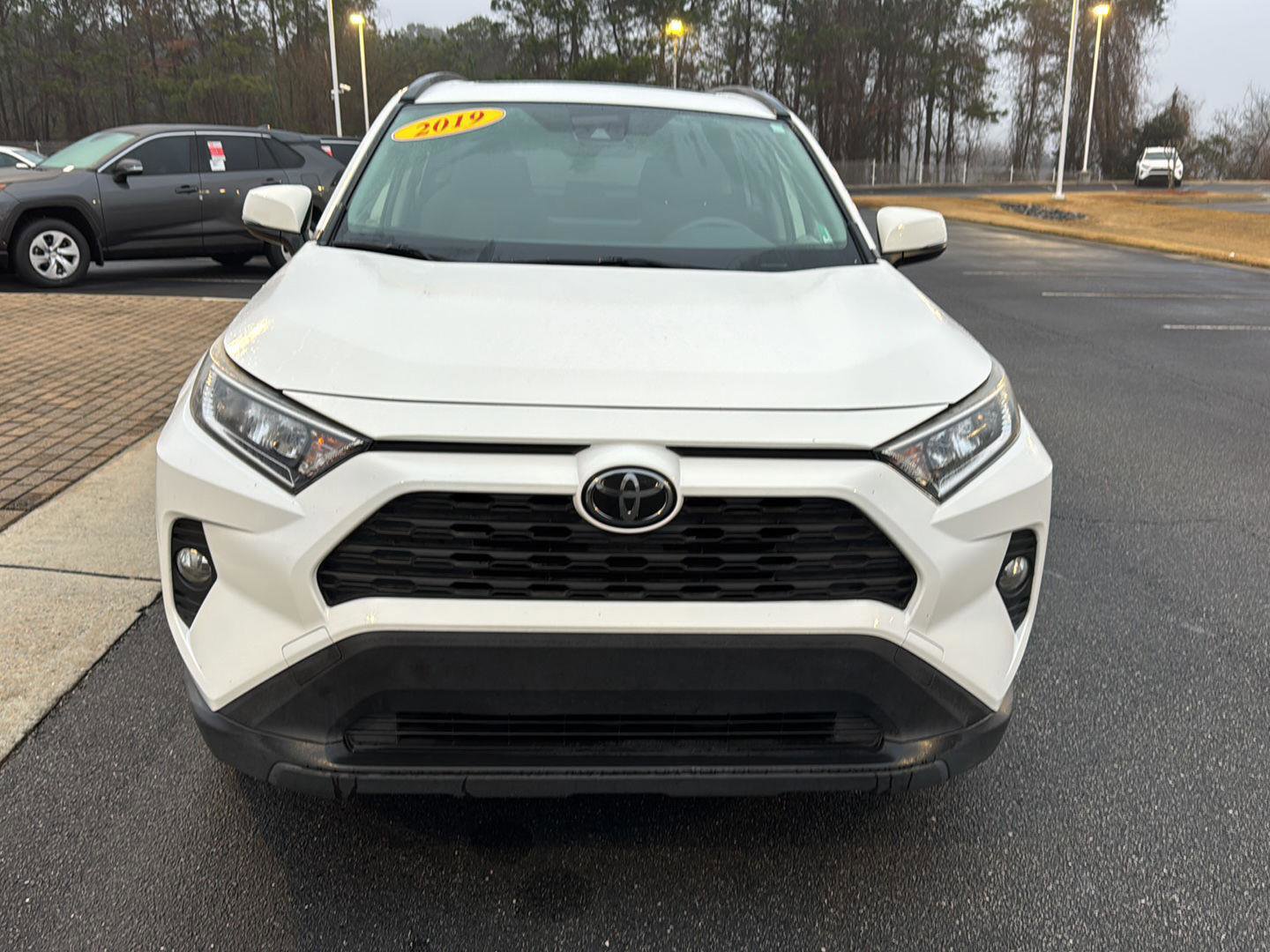 Used 2019 Toyota RAV4 XLE image 7