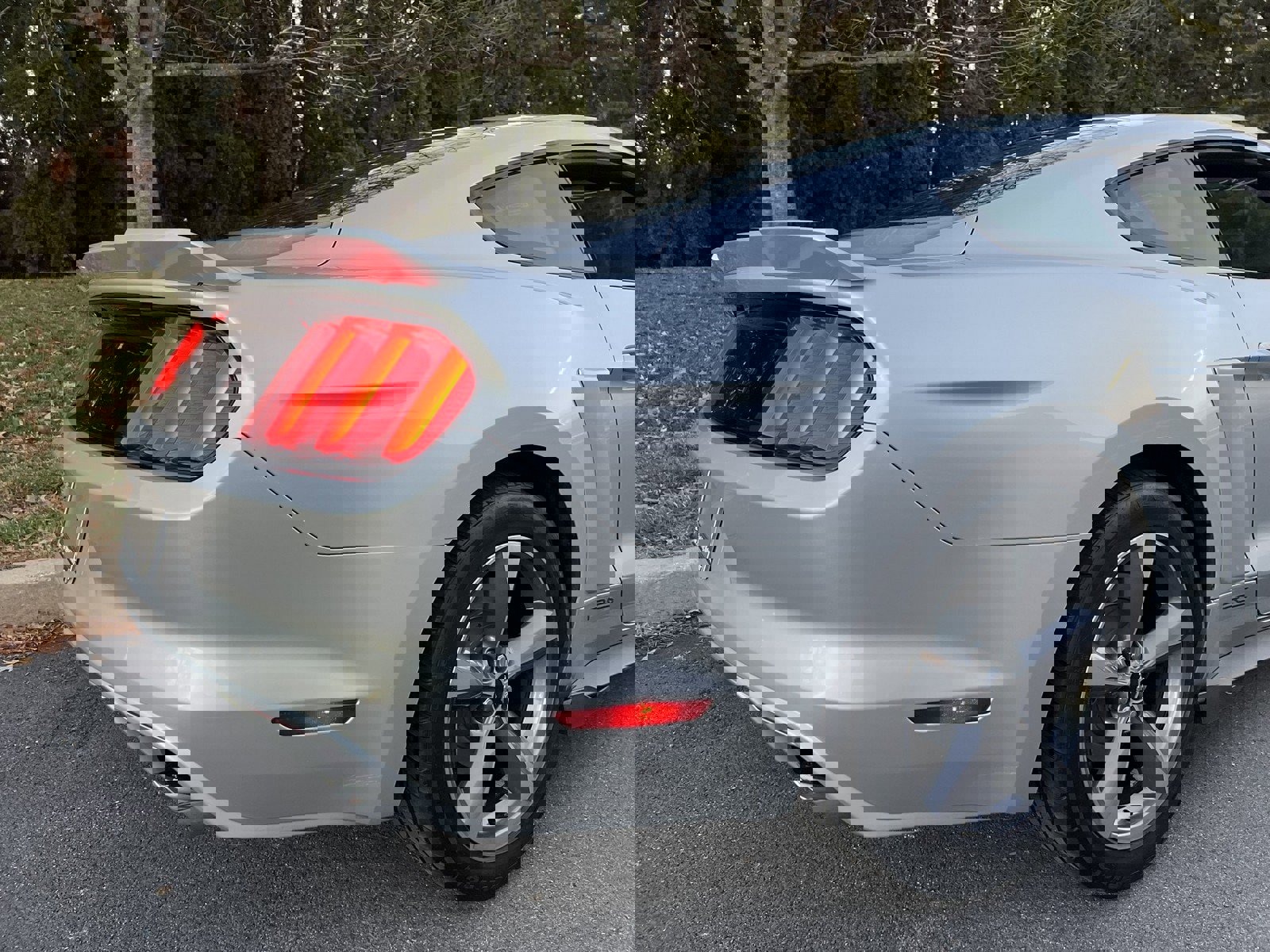 Used 2015 Ford Mustang Coupe w/ Equipment Group 051A image 44