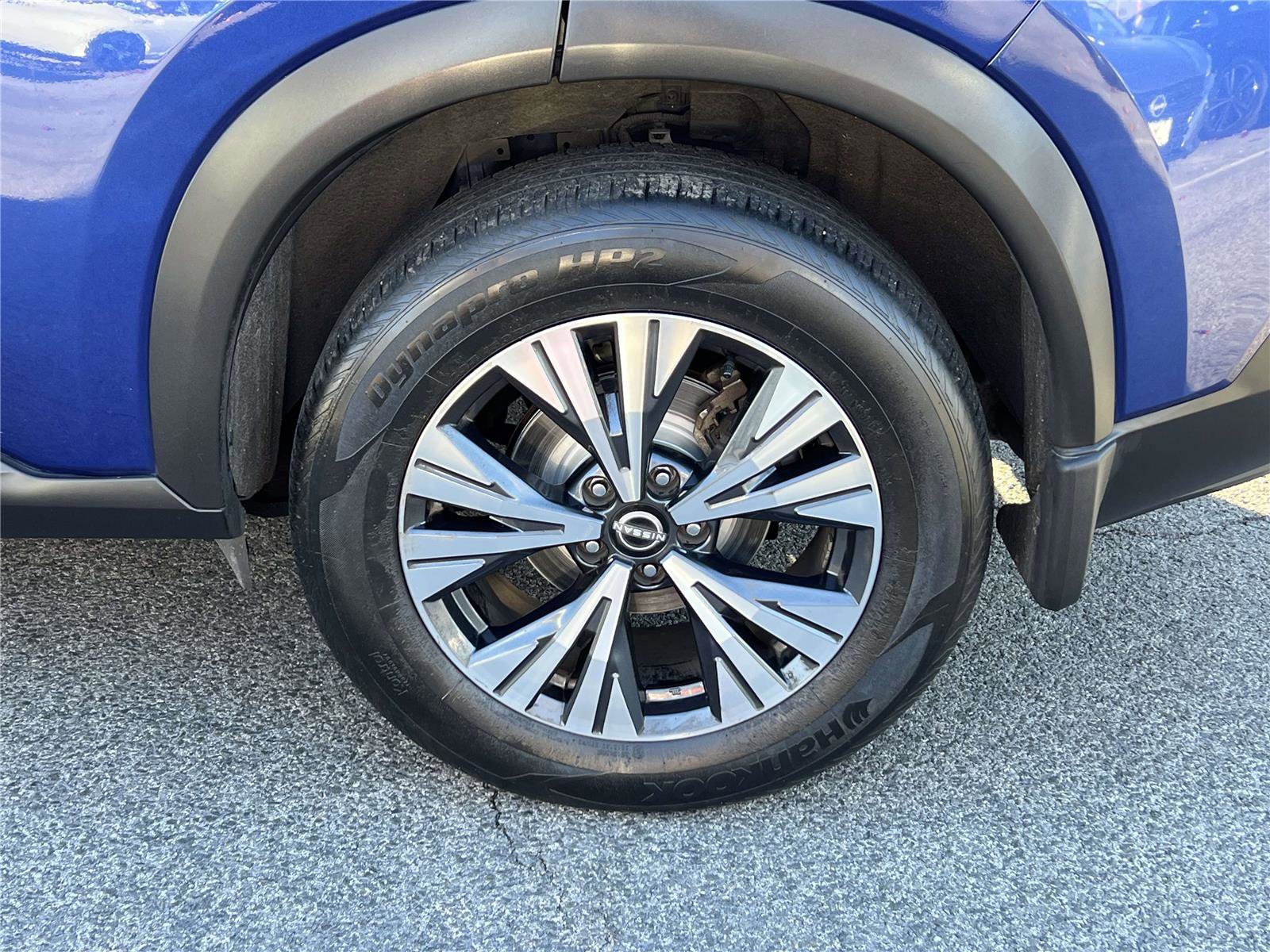 Used 2022 Nissan Rogue SV image 12