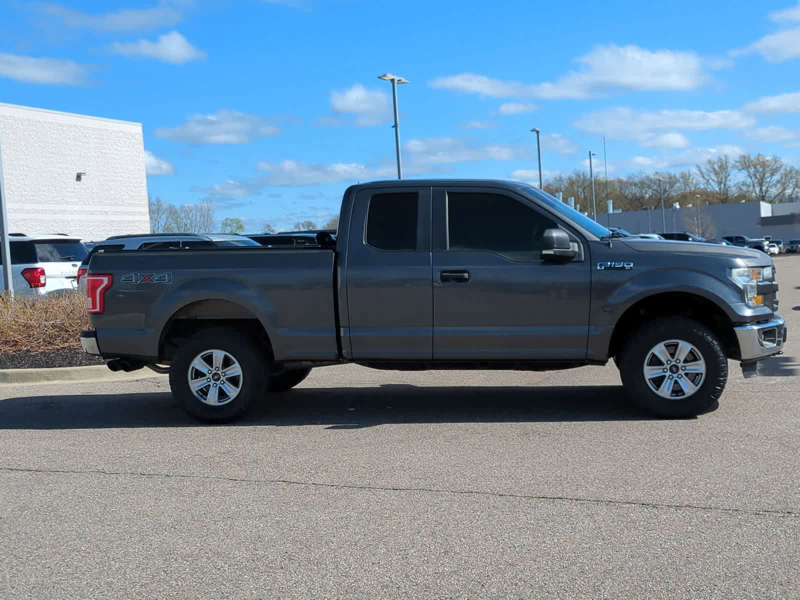 Used 2015 Ford F150 XL w/ Equipment Group 101A Mid AWD/4WD image 9