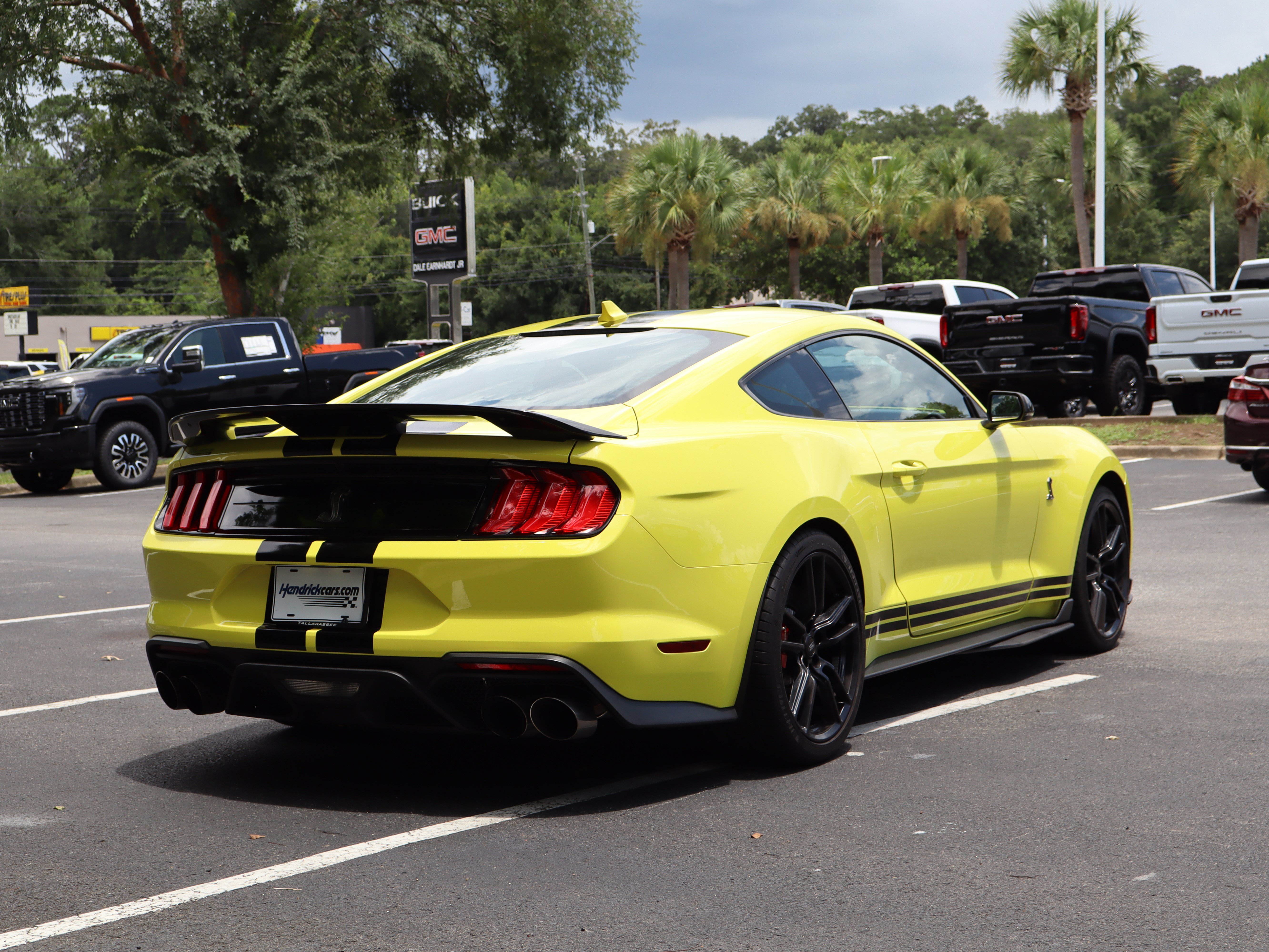 Used 2021 Ford Mustang Shelby GT500 w/ Technology Package RWD image 6
