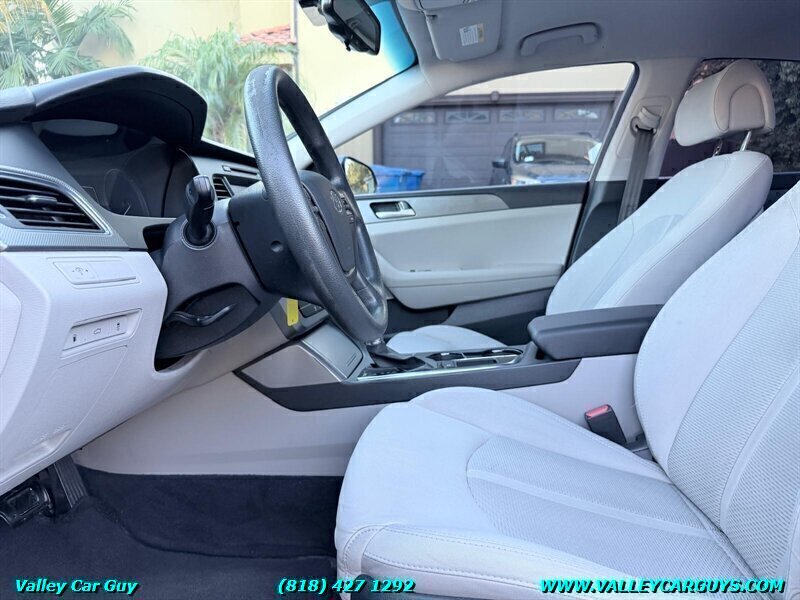 Used 2016 Hyundai Sonata SE FWD image 13