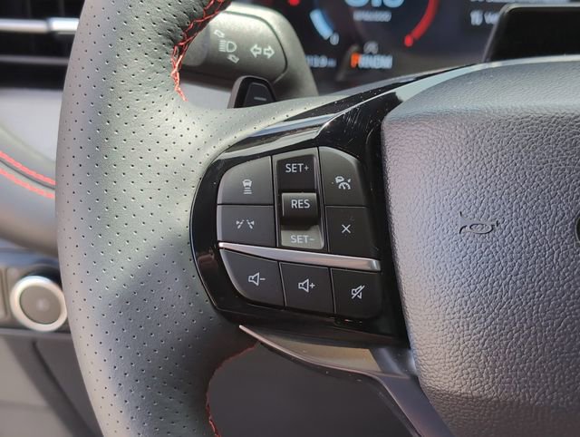 Used 2025 Ford Explorer ST image 25