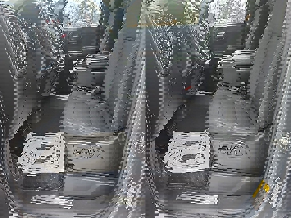 Used 2021 Chevrolet Silverado 1500 LT w/ Bed Protection Package image 10