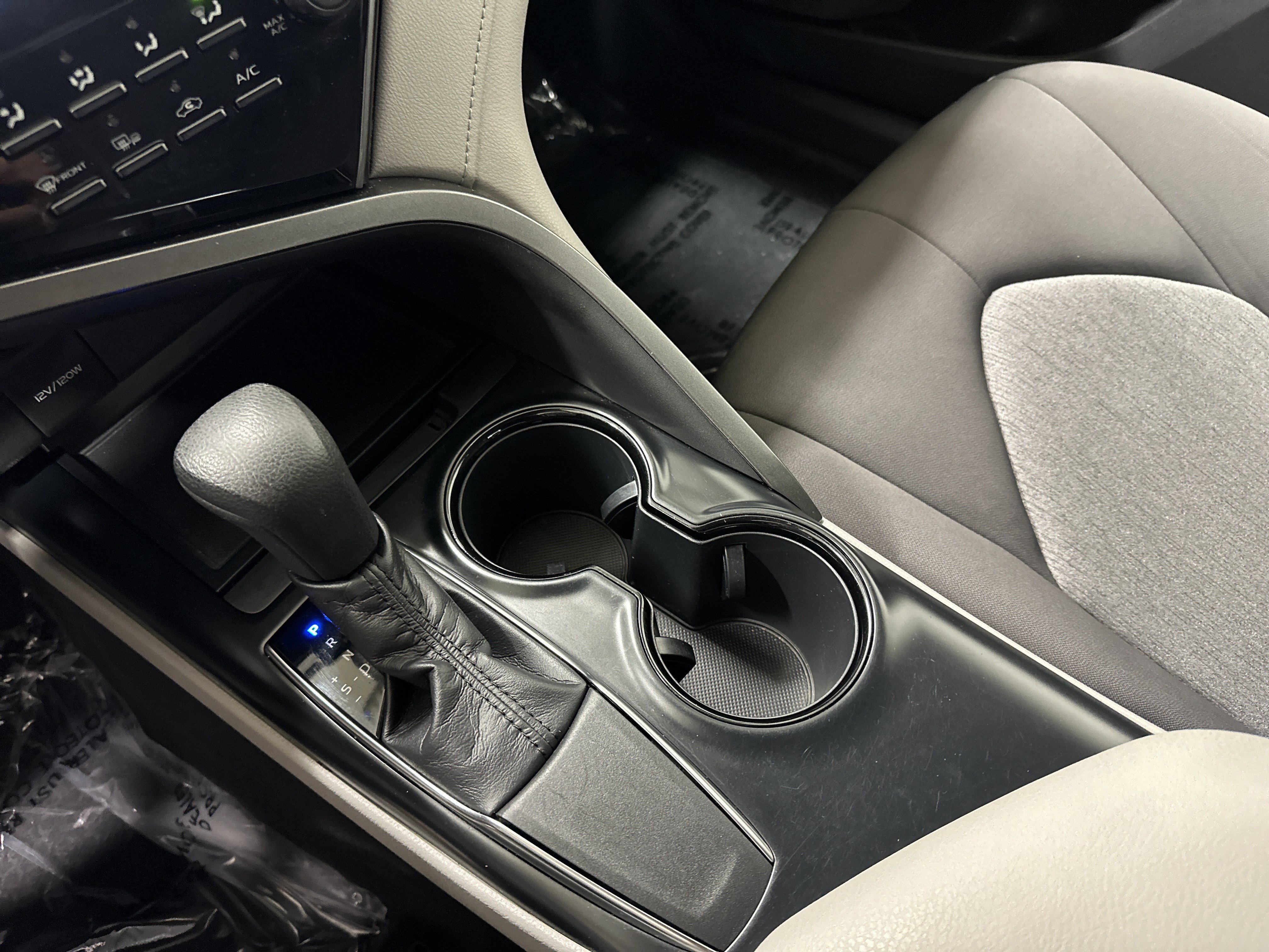 Used 2019 Toyota Camry LE image 26