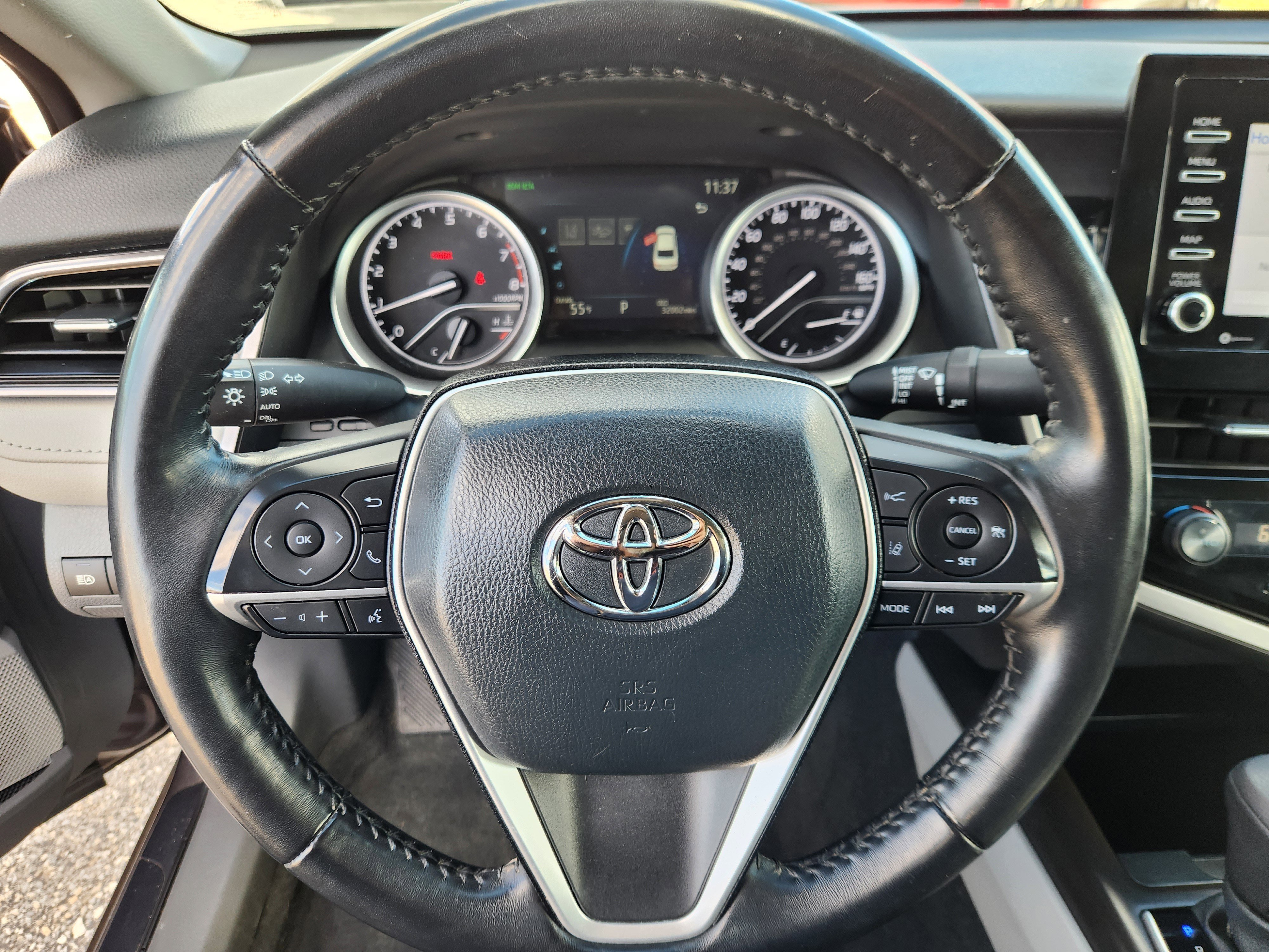 Used 2023 Toyota Camry LE image 9