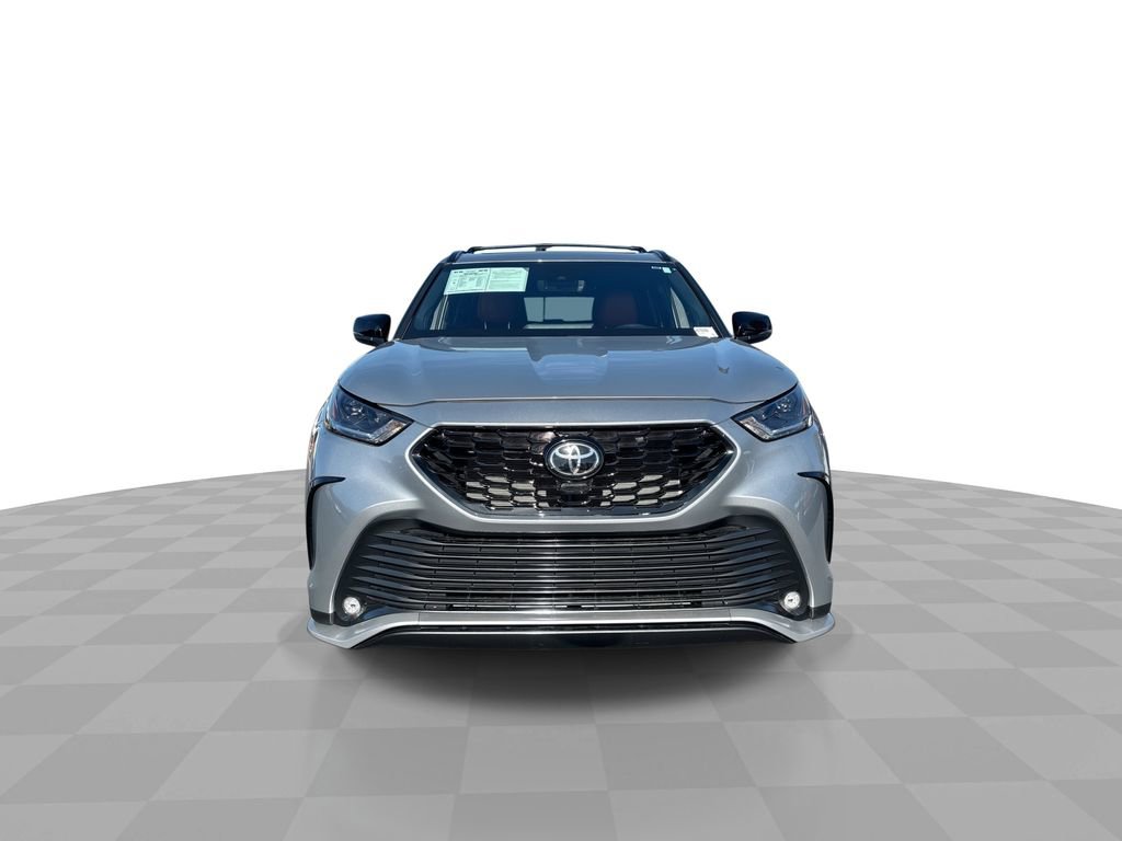 Used 2023 Toyota Highlander XSE image 4