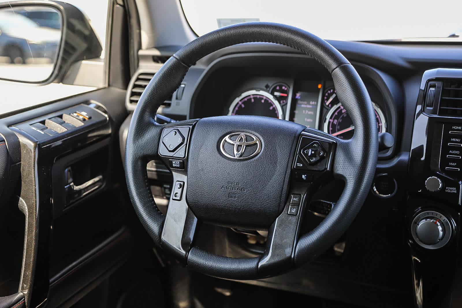 Used 2022 Toyota 4Runner TRD Off-Road Premium image 15