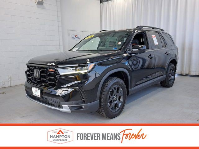 Used 2025 Honda Pilot TrailSport