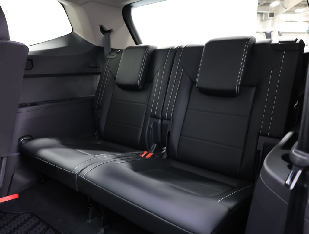 Certified 2023 Volkswagen Atlas SE w/ Panoramic Sunroof Package AWD/4WD image 28