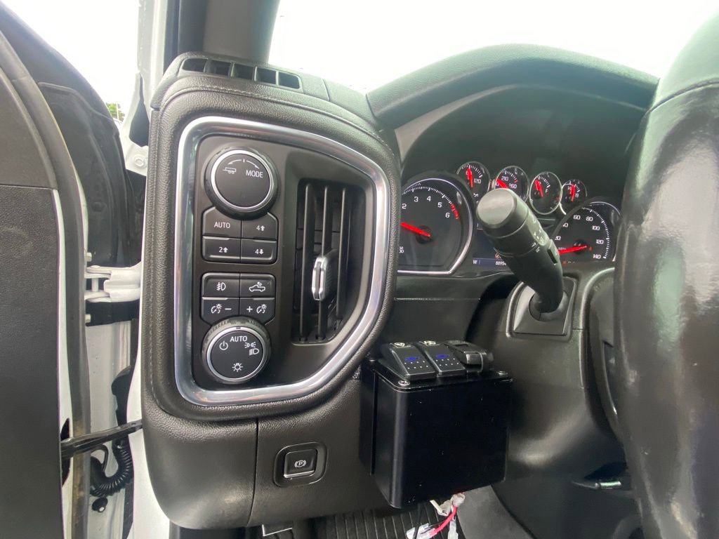 Used 2021 Chevrolet Silverado 1500 LT Trail Boss w/ Convenience Package II AWD/4WD image 12