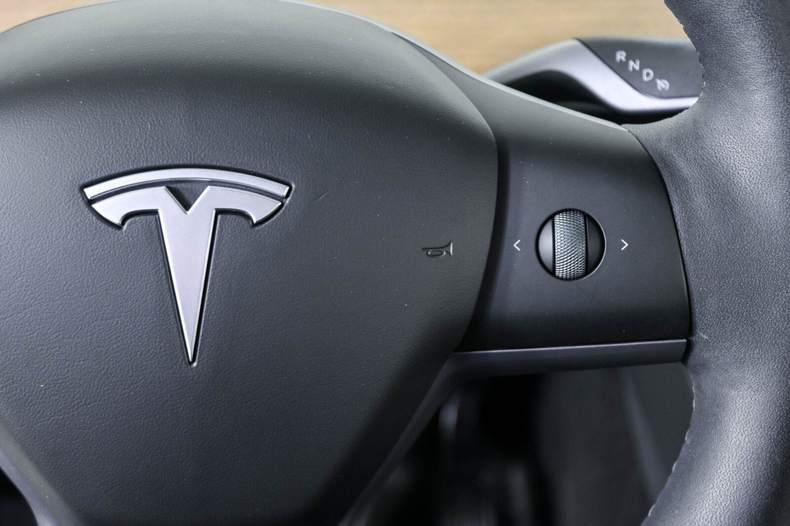 Used 2024 Tesla Model Y Long Range AWD/4WD image 10