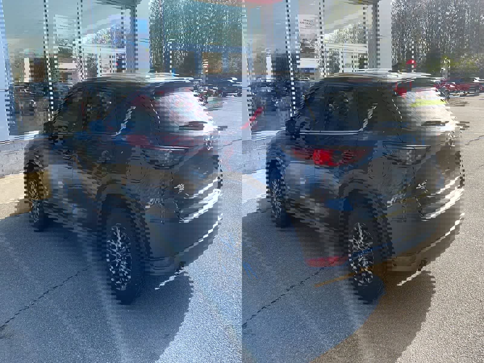 Used 2017 MAZDA CX-5 Touring w/ Preferred Equipment Package image 5