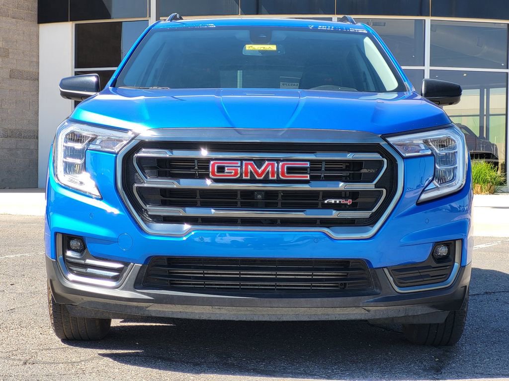Used 2024 GMC Terrain AT4 w/ Tech Package AWD/4WD image 3
