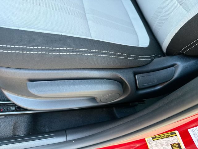 Used 2025 Hyundai Venue SEL FWD image 16