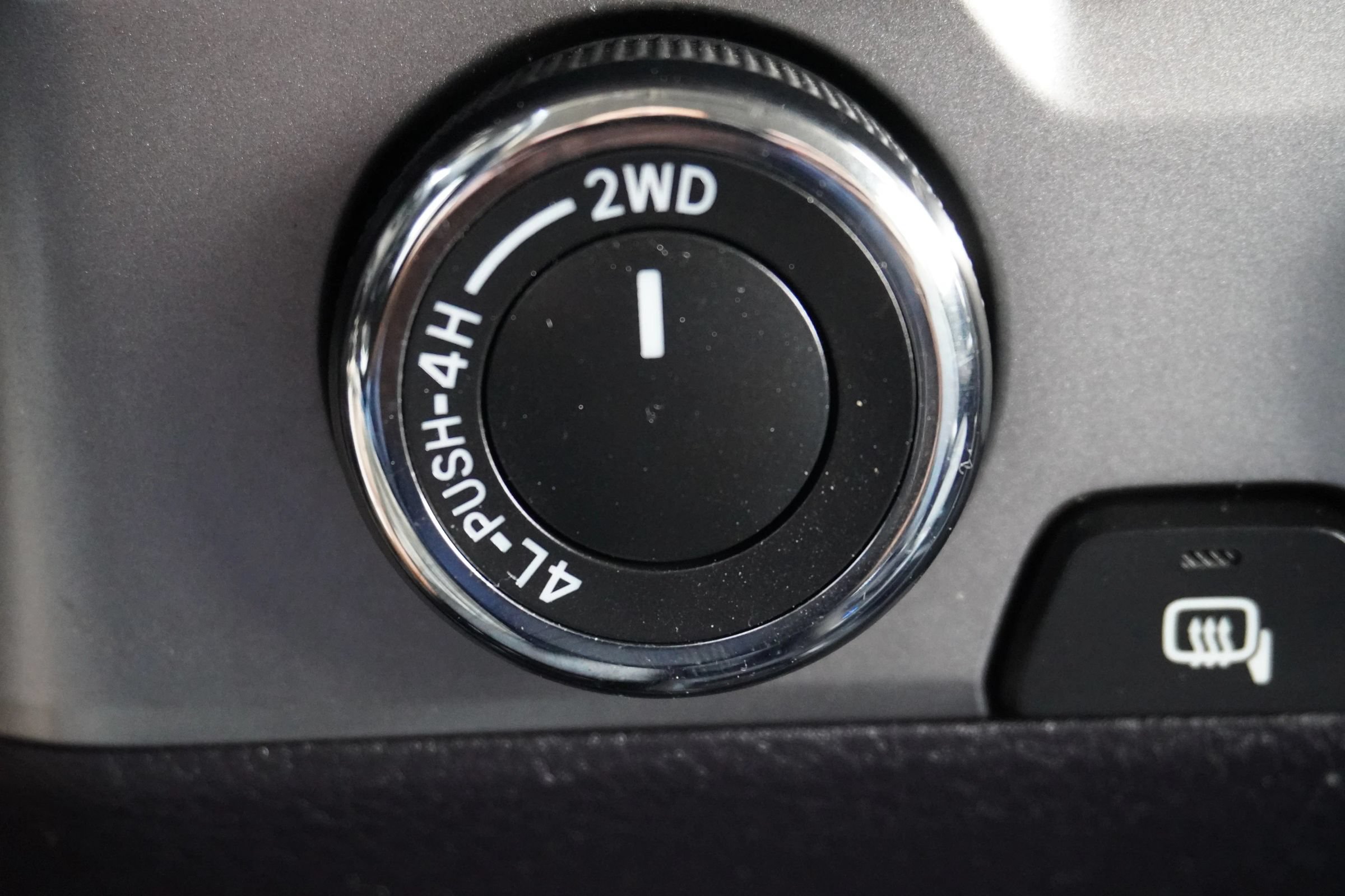 Used 2018 Toyota Tacoma SR5 AWD/4WD image 18