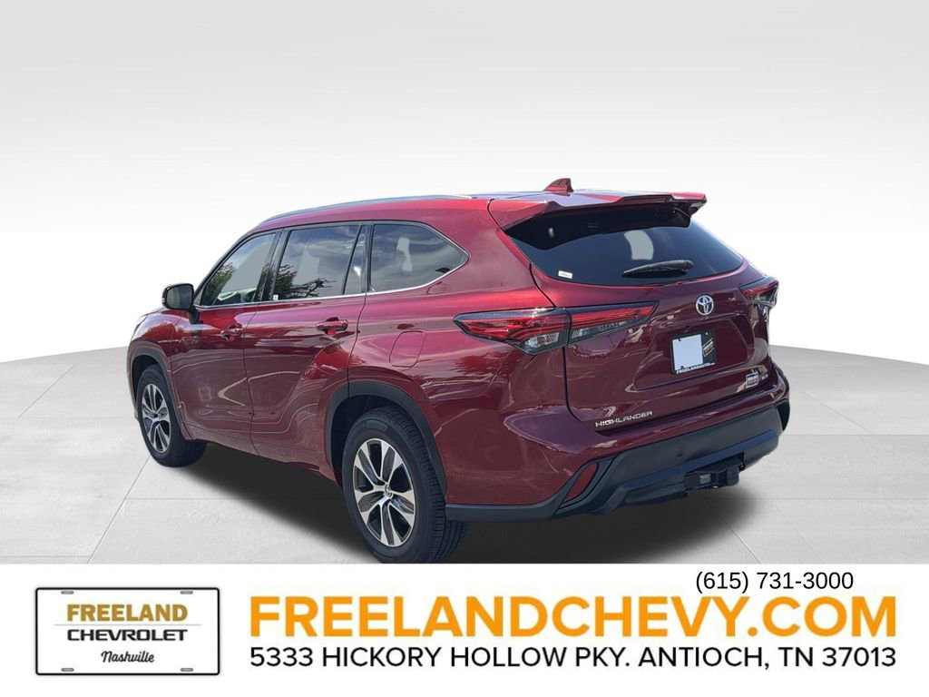 Used 2020 Toyota Highlander XLE FWD image 5