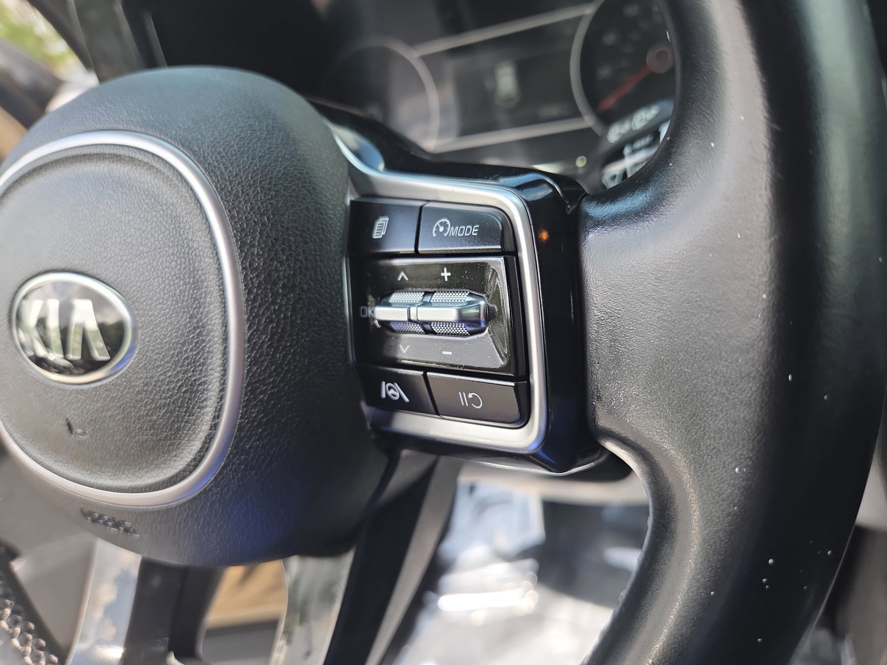 Used 2021 Kia Sorento S image 12