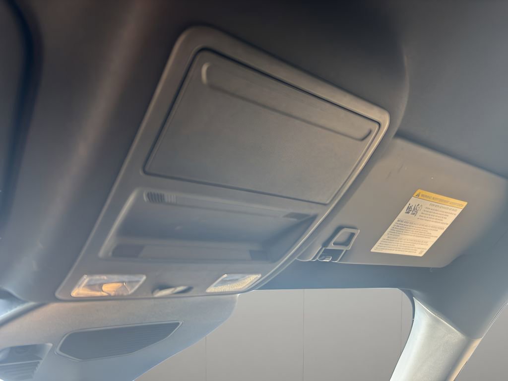 Used 2025 Ford Escape ST-Line image 27