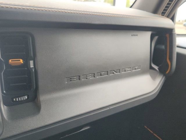 Used 2024 Ford Bronco Badlands image 43