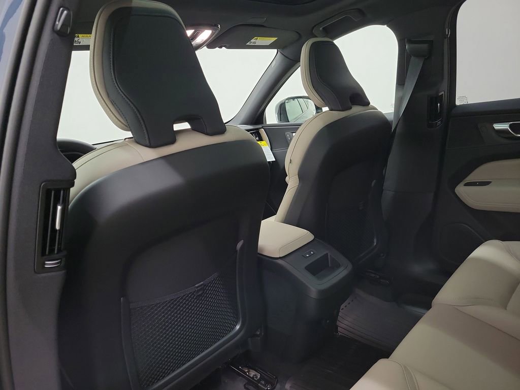 New 2026 Volvo XC60 B5 Plus w/ Protection Package Premier AWD/4WD image 14