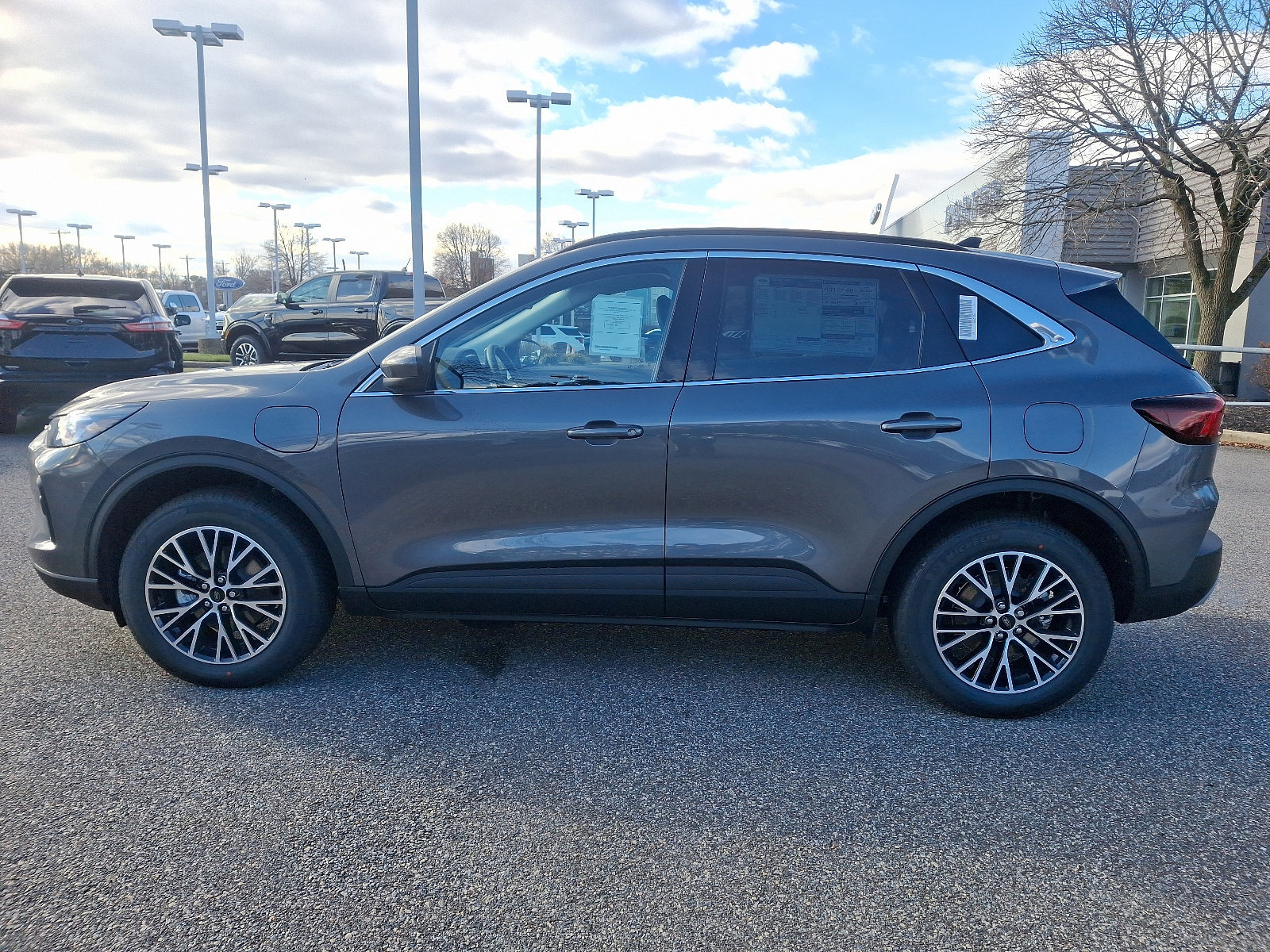 New 2025 Ford Escape Plug-in Hybrid w/ Class II Trailer Tow Package image 4