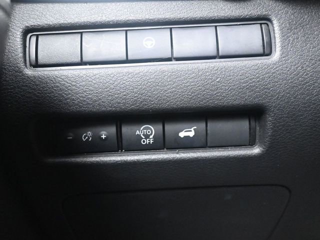 Used 2025 Nissan Rogue SV AWD/4WD image 15