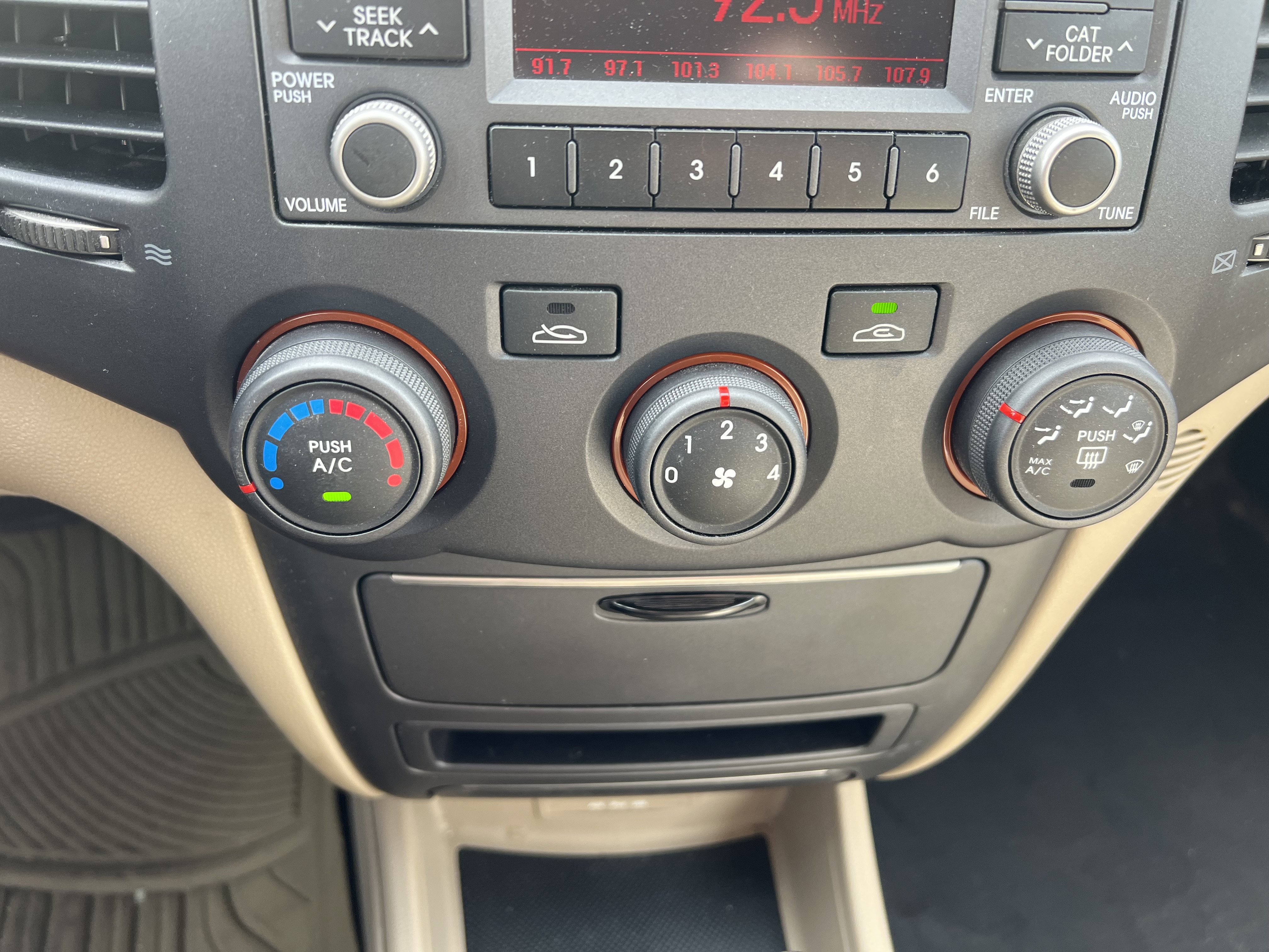 Used 2009 Kia Optima LX image 21