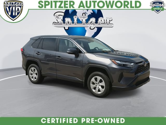 Used 2024 Toyota RAV4 LE FWD image 3