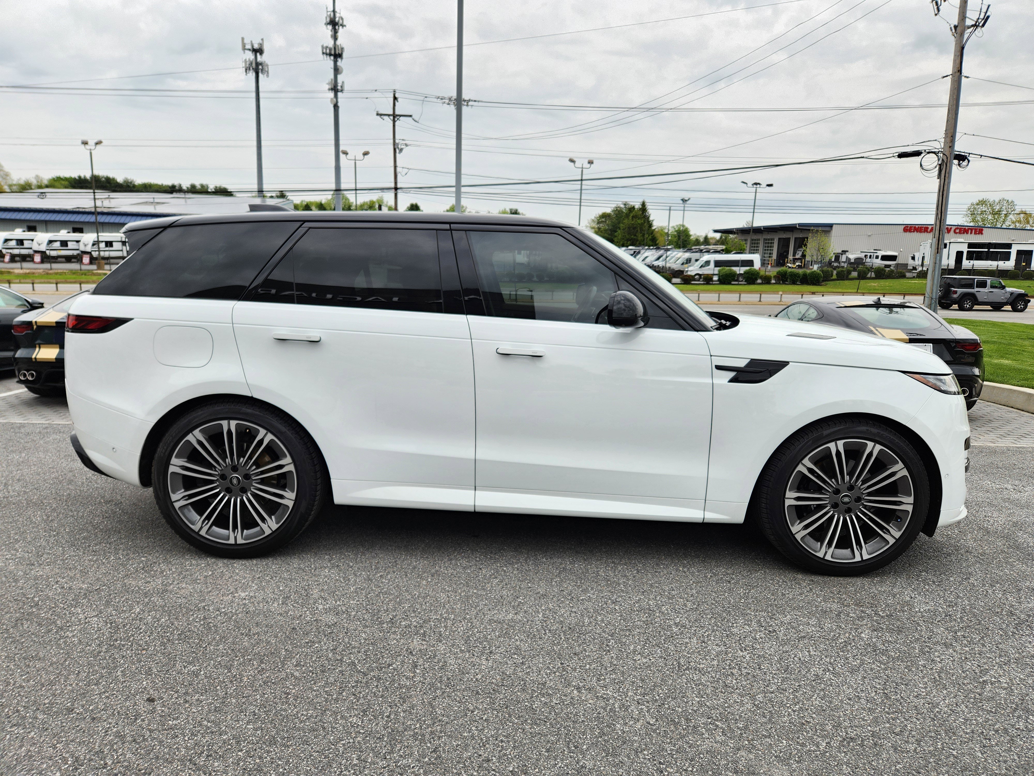 Certified 2024 Land Rover Range Rover Sport Dynamic SE AWD/4WD image 6