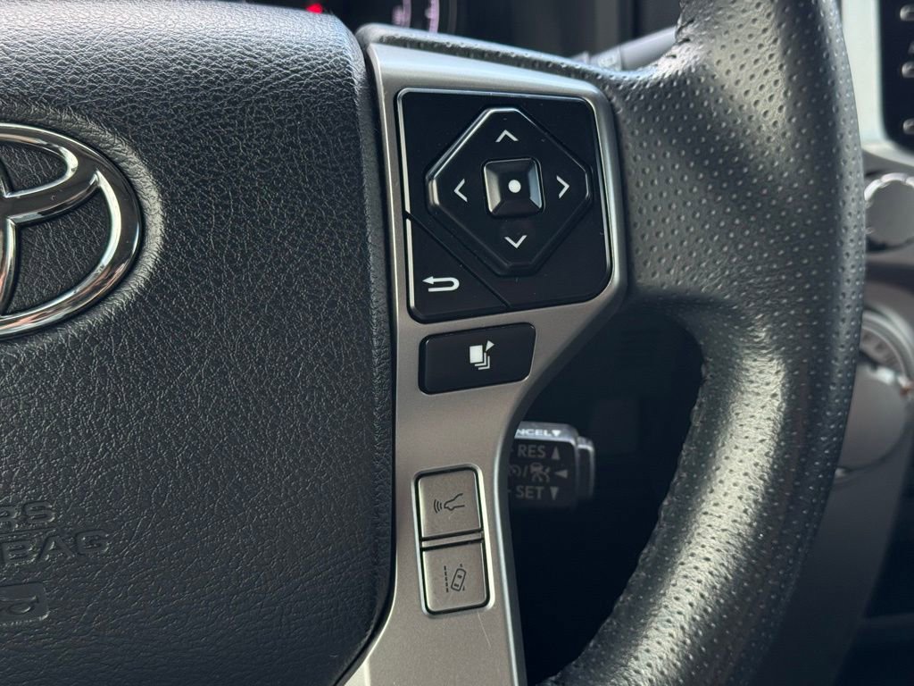 Used 2022 Toyota 4Runner SR5 Premium w/ Moonroof Package RWD image 27