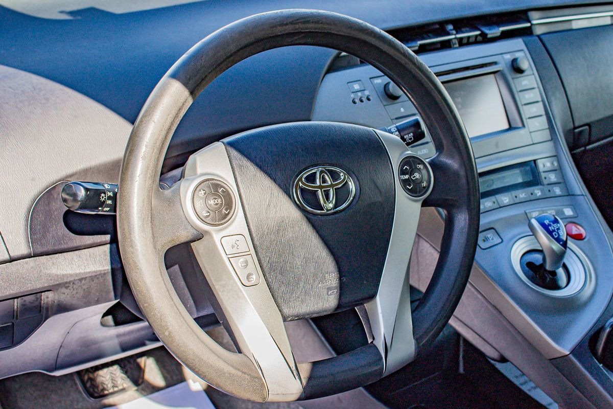 Used 2015 Toyota Prius Three FWD image 21
