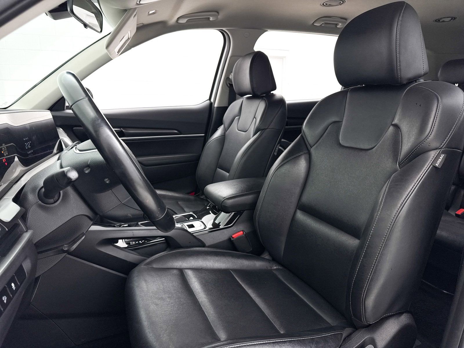 Used 2023 Kia Telluride LX image 18