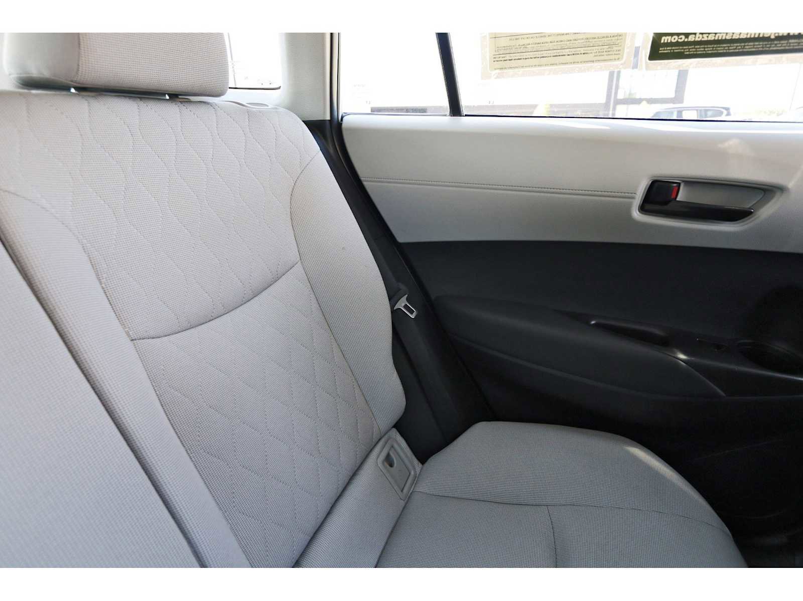 Used 2025 Toyota Corolla Cross L image 10