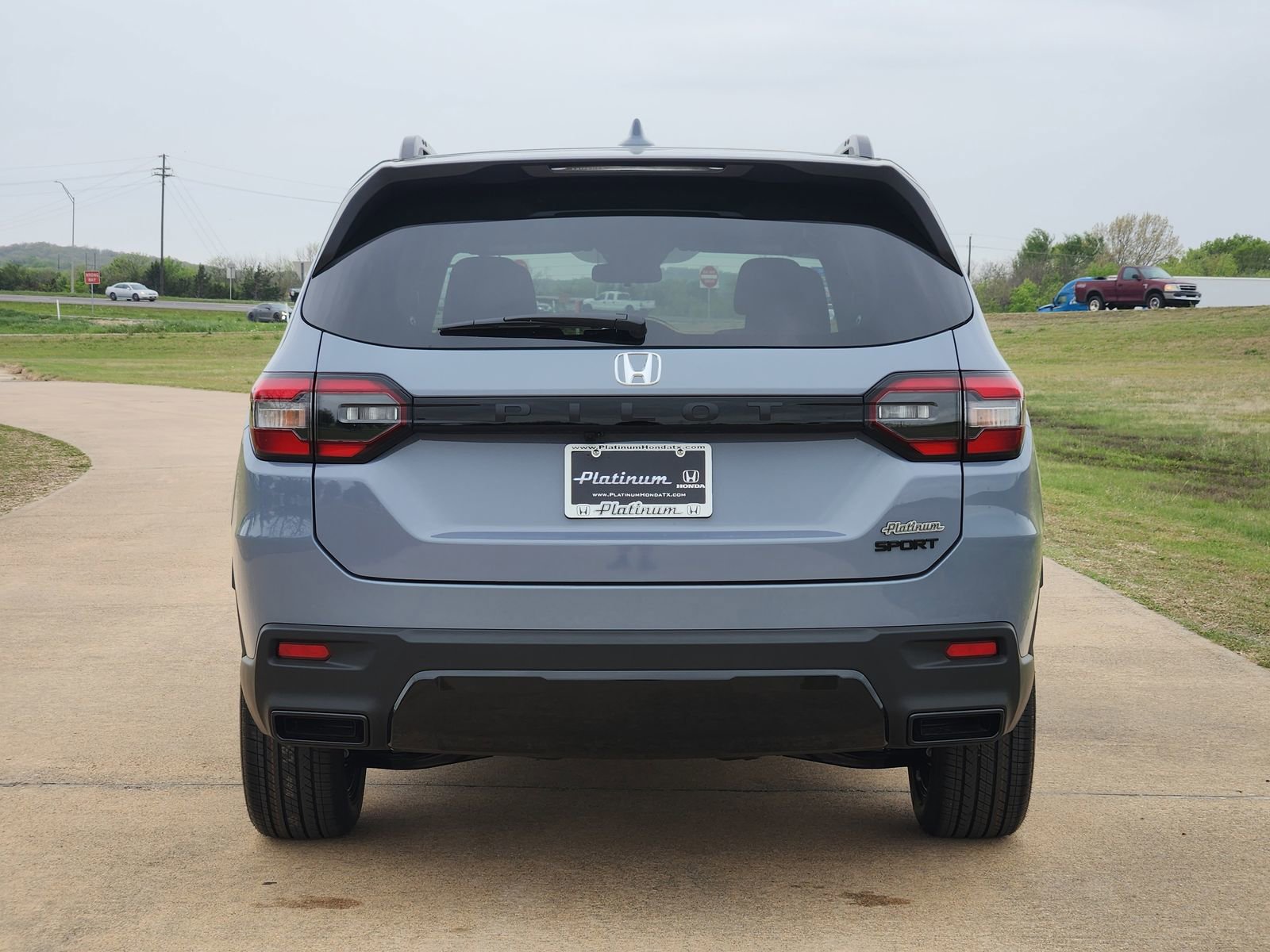 New 2026 Honda Pilot Sport image 8