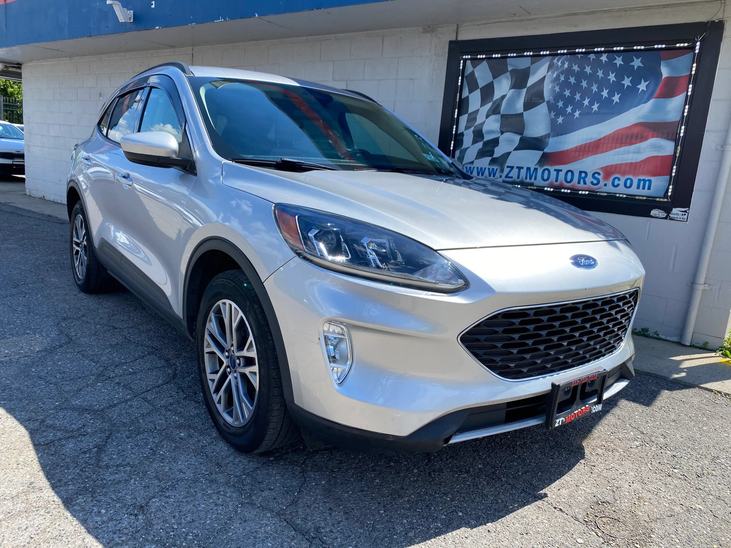 Used 2020 Ford Escape SEL AWD/4WD image 1