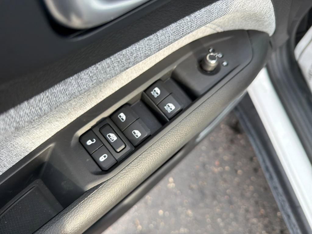 New 2026 Jeep Compass Latitude image 11