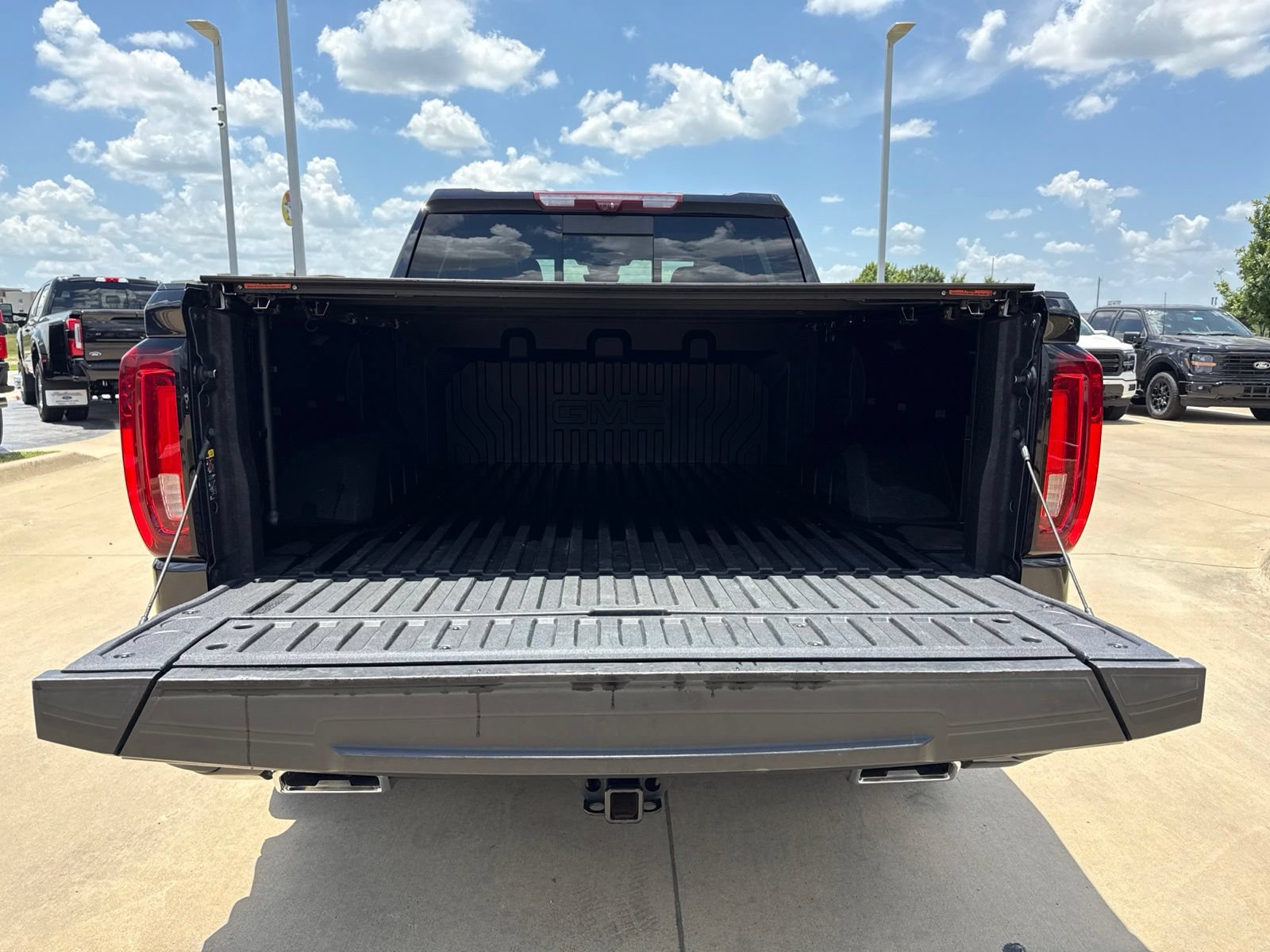 Used 2023 GMC Sierra 1500 Denali Ultimate AWD/4WD image 6