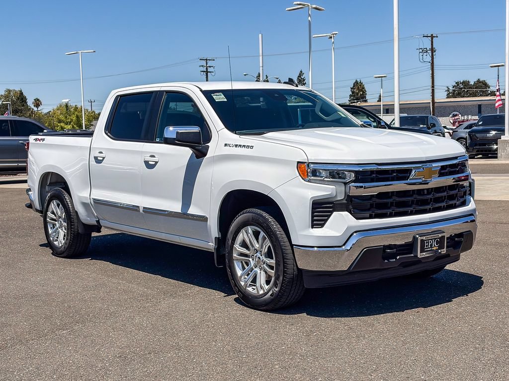 Used 2023 Chevrolet Silverado 1500 LT AWD/4WD image 5