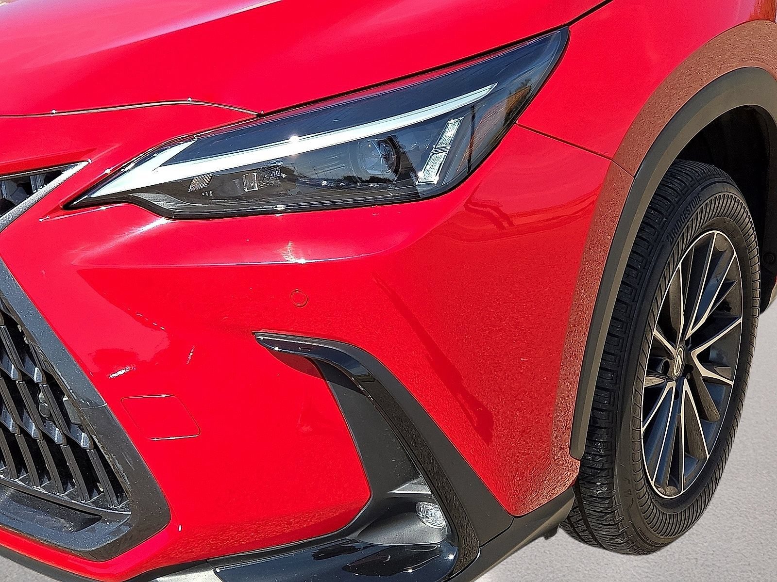 Used 2025 Lexus NX 250 FWD w/ Towing Package (2000 Lbs) image 9