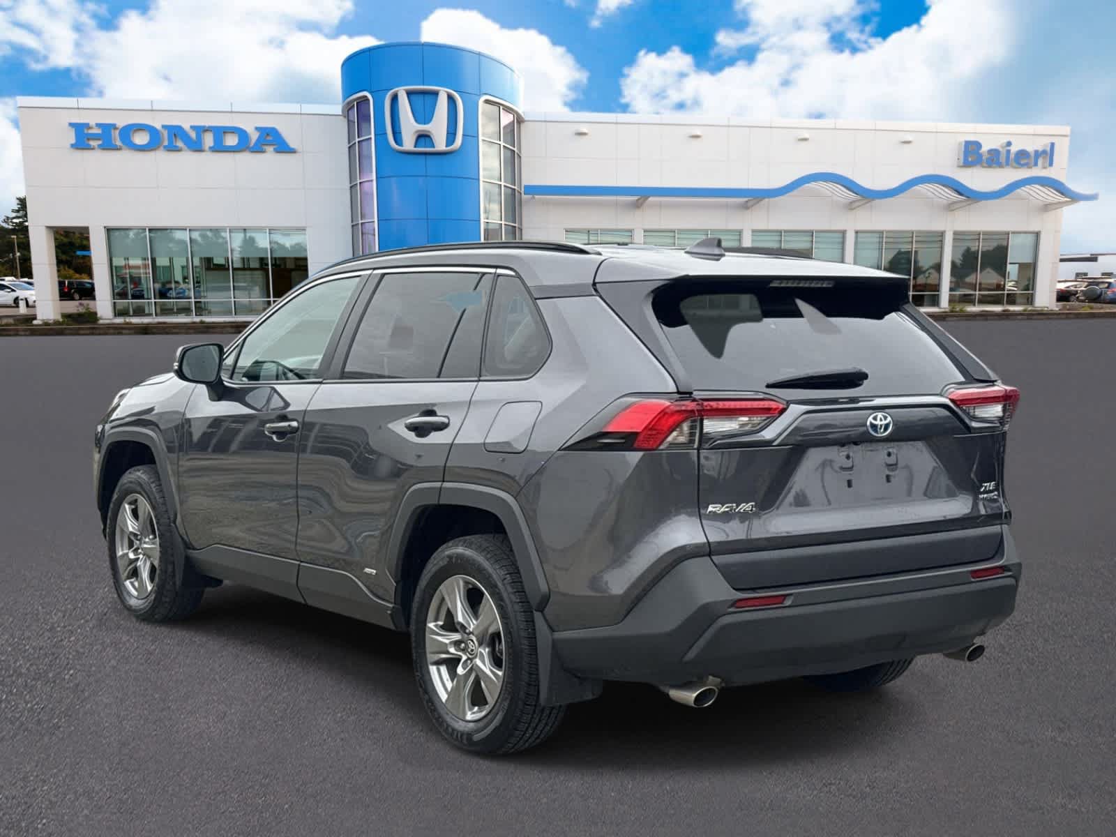 Used 2024 Toyota RAV4 XLE w/ Convenience Package AWD/4WD image 3