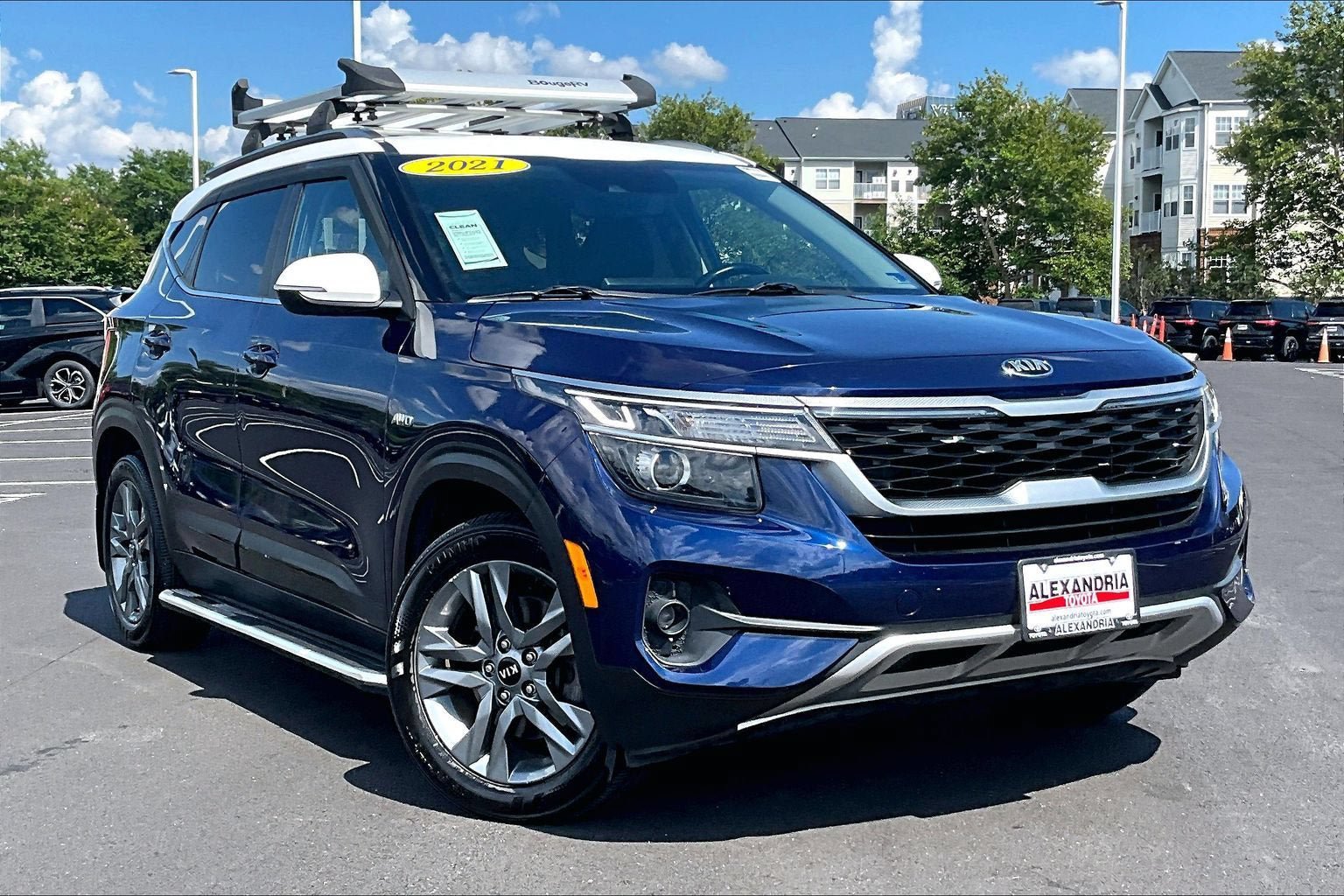 Used 2021 Kia Seltos S AWD/4WD image 2