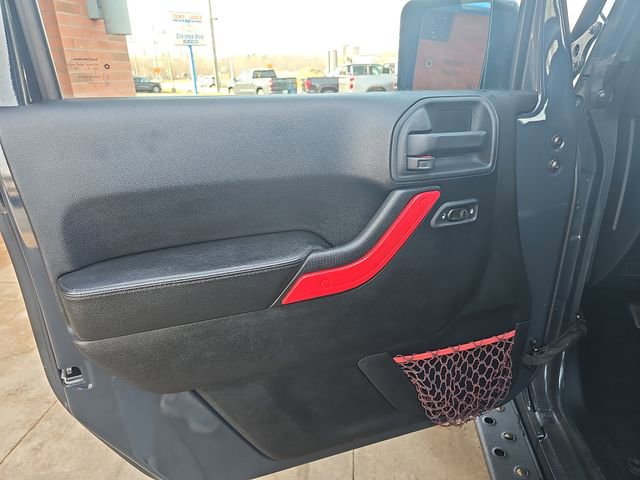 Used 2017 Jeep Wrangler Unlimited Rubicon image 12