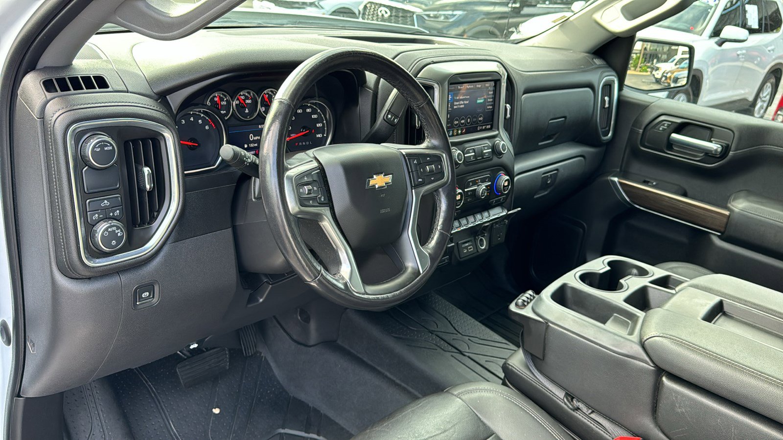 Used 2021 Chevrolet Silverado 1500 LT w/ Convenience Package II RWD image 13