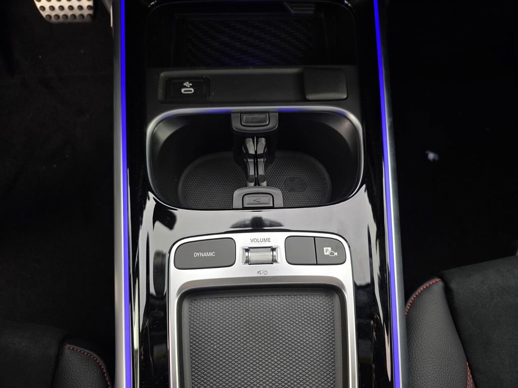 New 2026 Mercedes-Benz GLB 35 AMG 4MATIC image 18