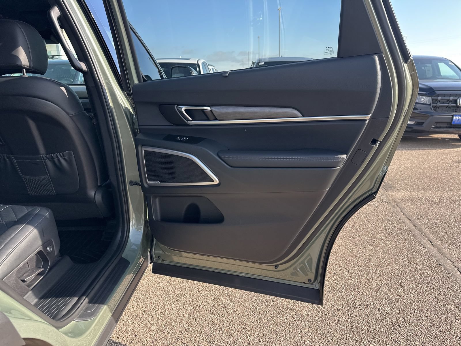 Used 2025 Kia Telluride EX X-Line AWD/4WD image 36