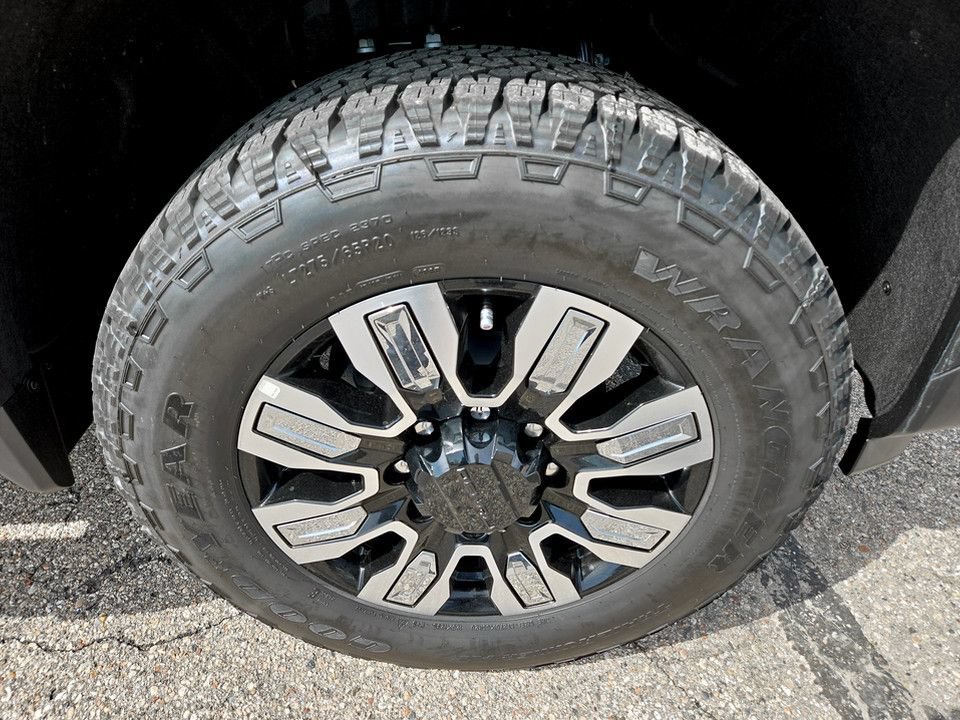 New 2026 GMC Sierra 3500 Denali w/ Technology Package AWD/4WD image 38